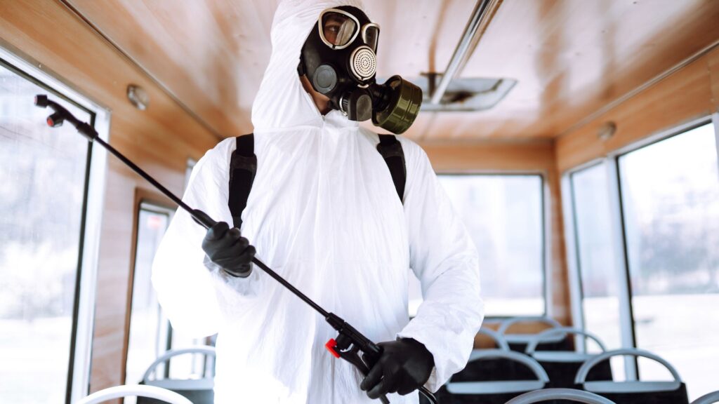 Proceso de Fumigación y Desinfección de Transporte Público