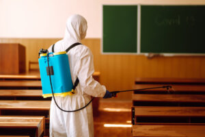 Riesgos de no Fumigar Centros Educativos Prevención y Control Integral