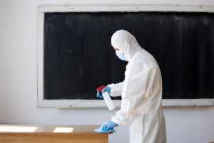 Riesgos de no fumigar centros educativos a tiempo y prevención